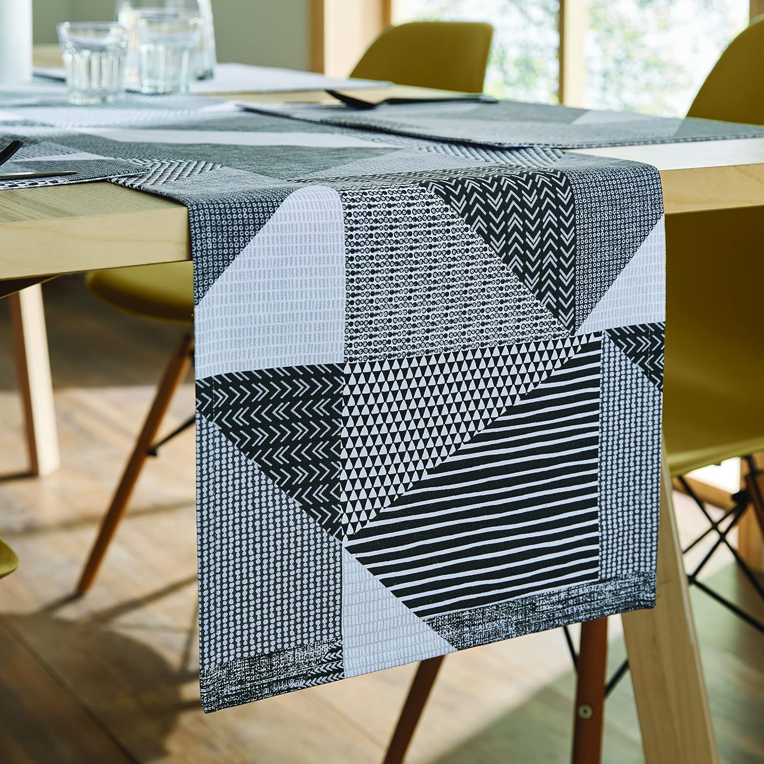 Geo Table Runner, Grey