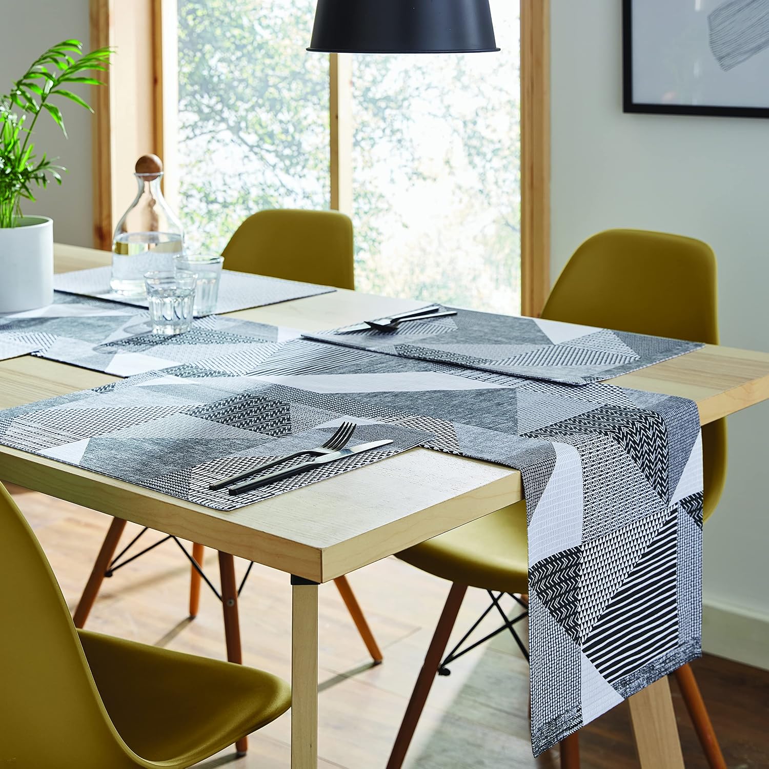 Geo Table Runner, Grey - Image 2